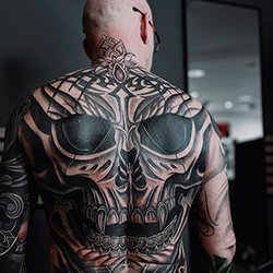 Чоловічі тату
