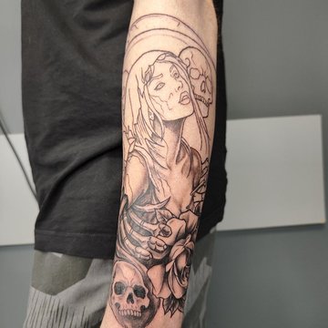 Тату на передпліччі жіноче