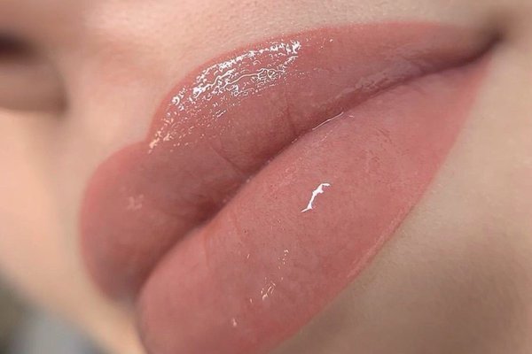 Cosmetic tattooing