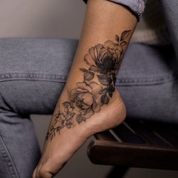 Тату на щиколотці для дівчат