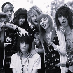 Субкультура эмо и их татуировки