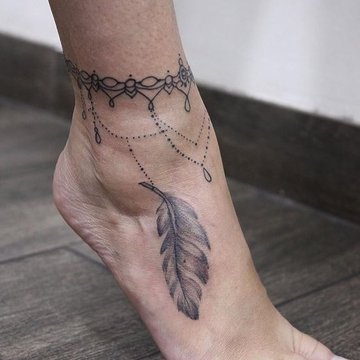 Тату на щиколотке для девушек