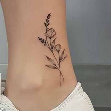 Тату на щиколотке для девушек