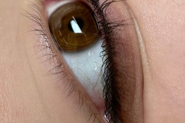 Перманентний макіяж повік міжвійний ефект